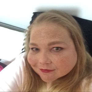 Meet your Posher, Jenn